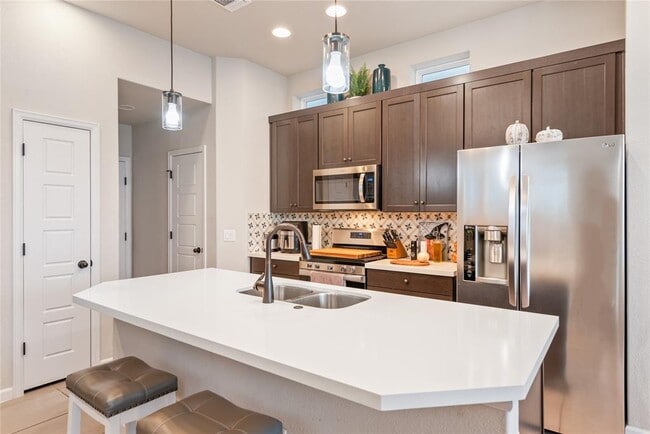 Foto del edificio - 13602 Terrett Trce