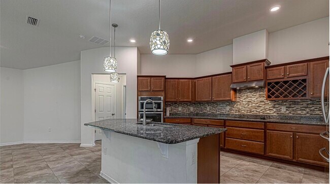 Foto del edificio - 12410 Whitmore Oaks Dr