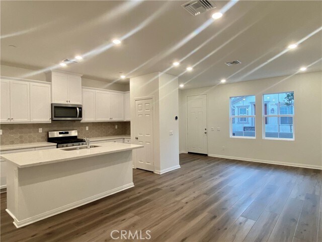 Foto del edificio - 3943 E Carmel Privado
