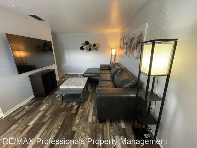 Foto del edificio - 1 br, 1 bath House - 501 NW 15th Avenue #12