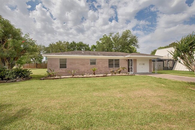 Building Photo - 2569 Cliff Dr