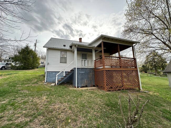 Foto del edificio - Nice 3 Bedroom, 1 Bathroom Home in Radford!