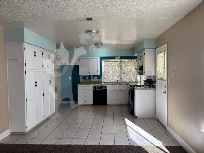 Foto del edificio - 3 Bedroom/ 2 Bathroom home