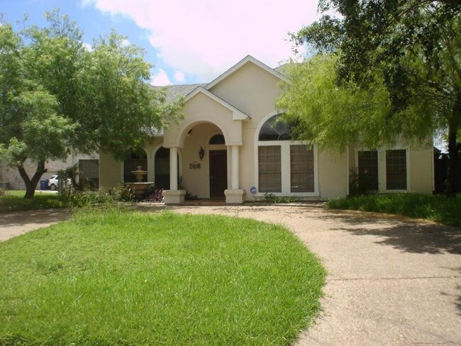 Building Photo - 7030 Ashdown Dr