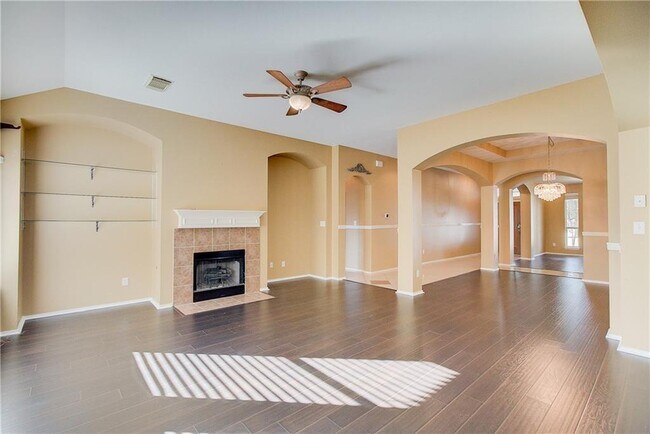 Building Photo - 718 Stansted Manor Dr