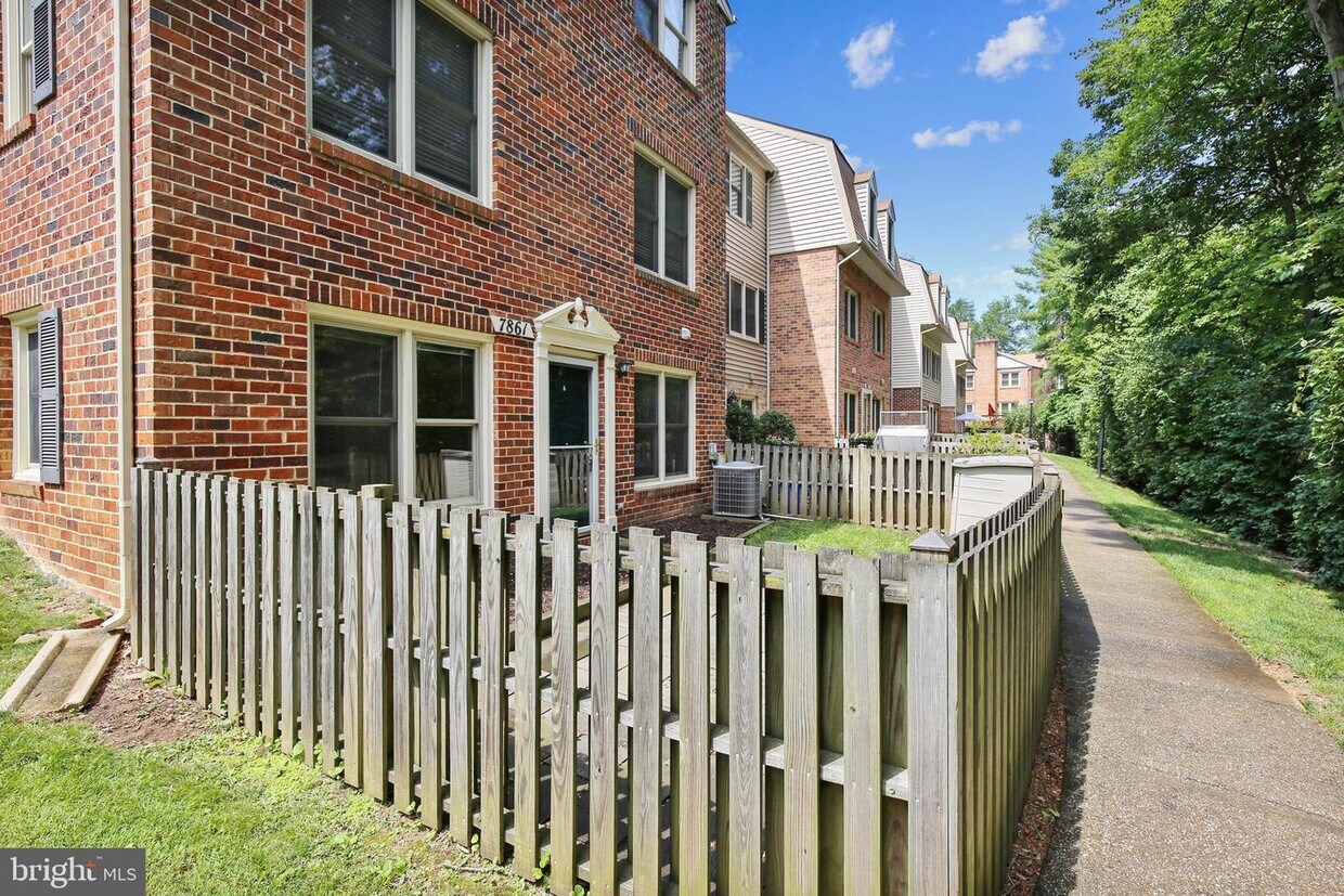 7861 Coddle Harbor Ln Unit 29, Potomac, MD 20854 Condo for Rent in