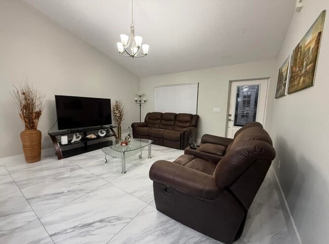 Foto del edificio - 1082 SW Bellevue Ave