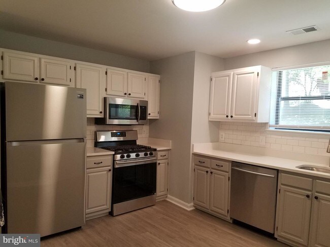 Building Photo - 3312 Banneker Dr NE