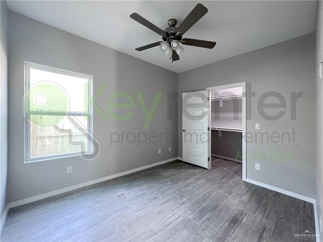Building Photo - 1812 Redbud Ln