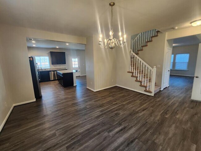 Foto del edificio - 121 Peck Ln