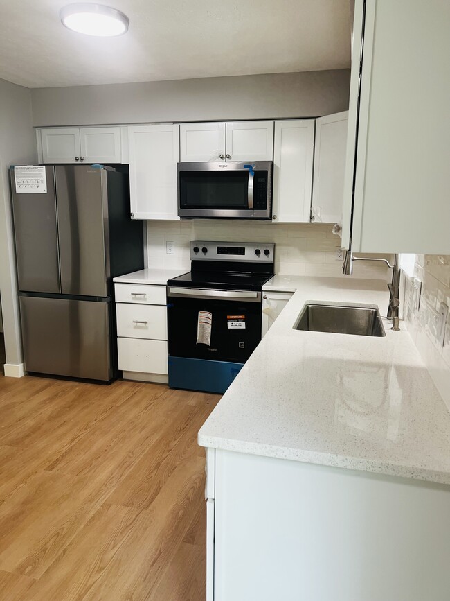 Building Photo - 3990 Wilma Ct