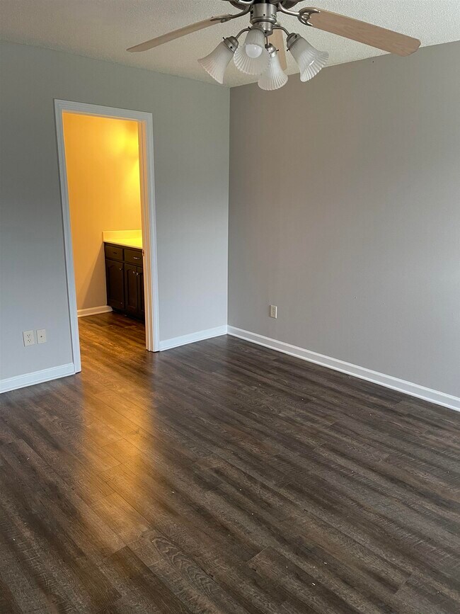 Foto del edificio - 2532 Boxford Ln