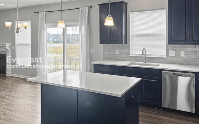 Foto del edificio - 6227 Kemp St