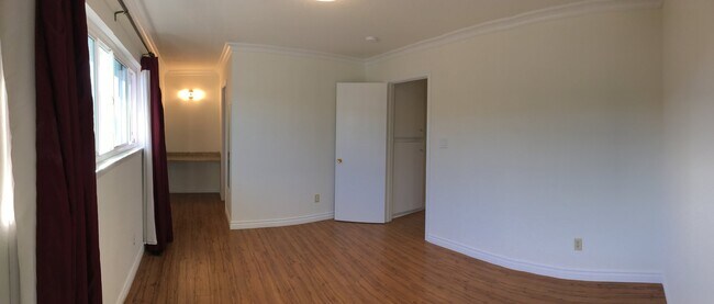 Foto del edificio - 11027 Slater Ave
