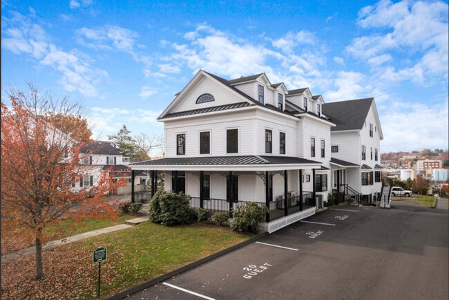 96 East Ave - 8 apartamentos y oficinas - "Smith House" - Norwalk Green Living Properties