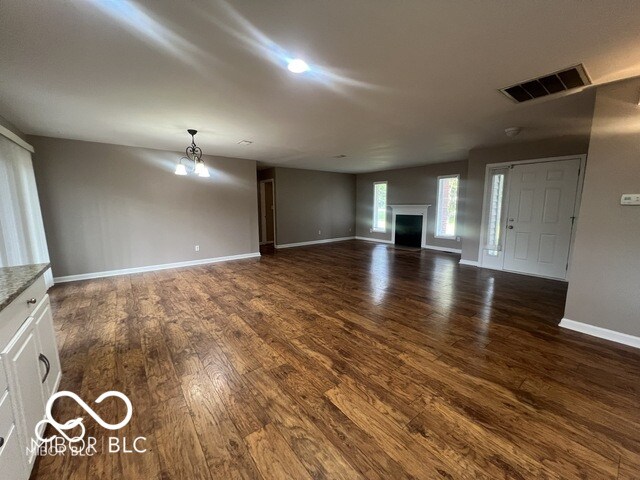 Foto del edificio - 945 Fox Hill Dr