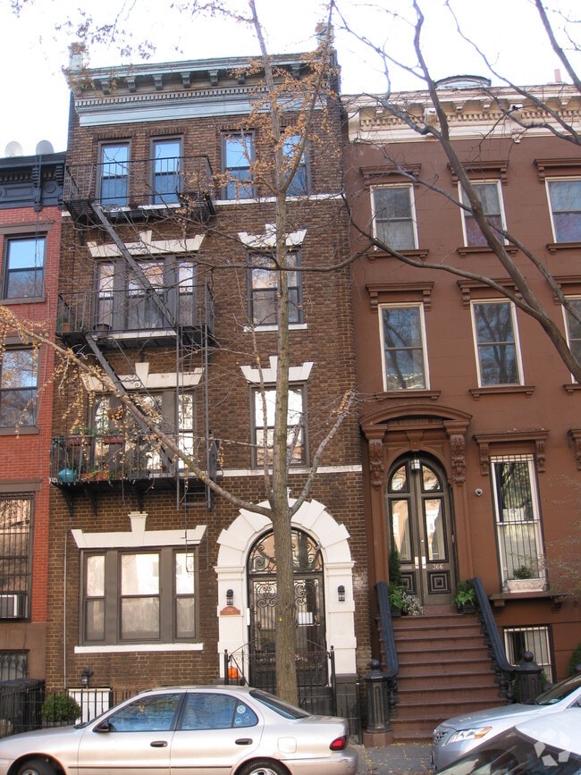Building Photo - 368 State St
