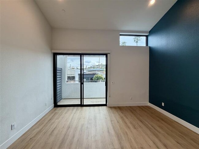 Interior Photo - Girard Lofts