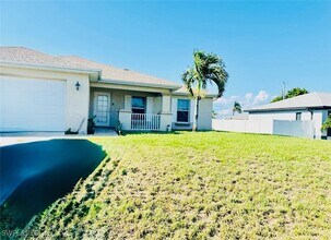 Building Photo - 1409 NE 10th Terrace