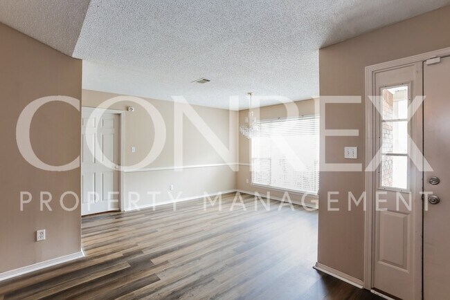 Building Photo - Beautiful New Conrex Renovation