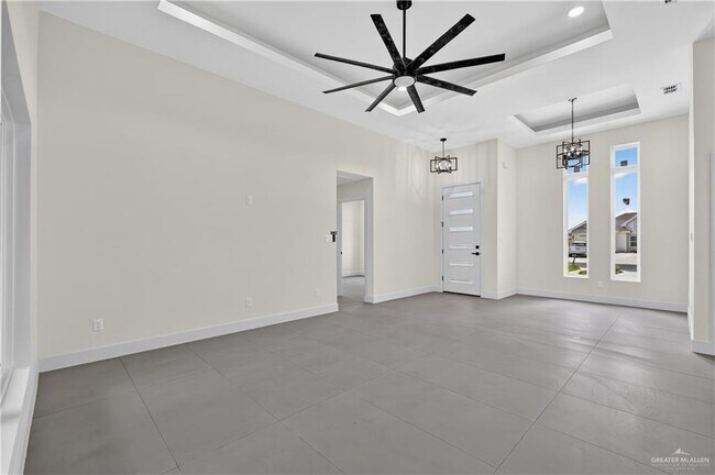 Foto del edificio - 24 W Dawes Ave