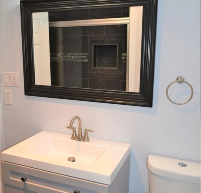 Foto del edificio - 9716 Lake Pointe Ct