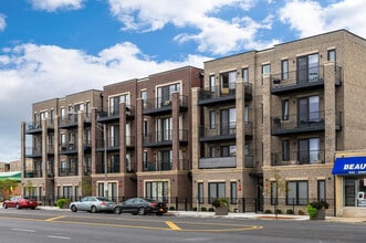 Building Photo - 6035 W North Ave