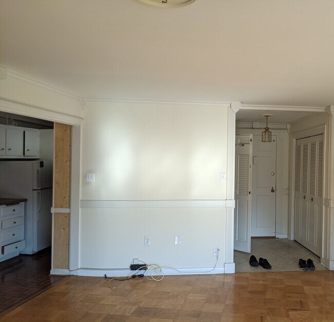 Building Photo - 10201 Grosvenor Plz