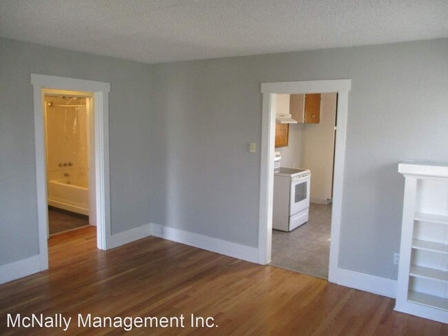 Building Photo - 3 br, 1 bath House - 116 South 46th Street