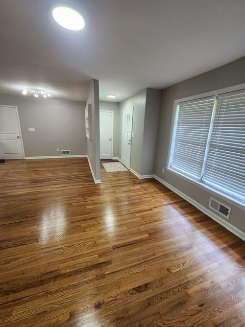 Building Photo - 1195 Starline Dr