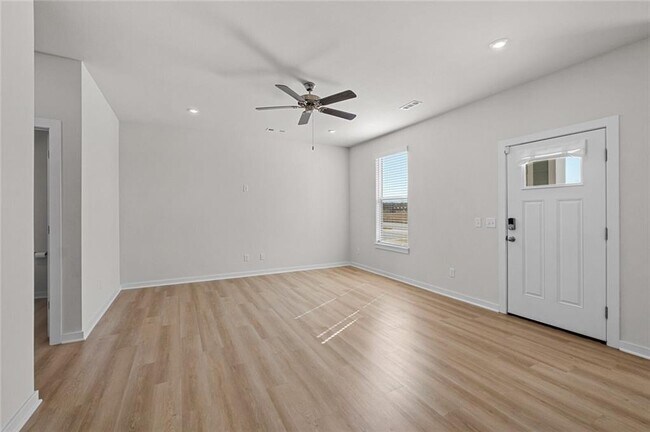 Foto del edificio - 4790 W Planetree St