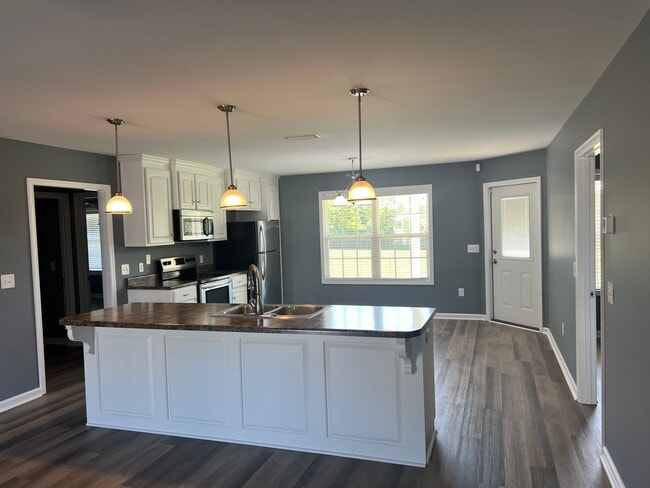 Building Photo - 28 Co Rd 276