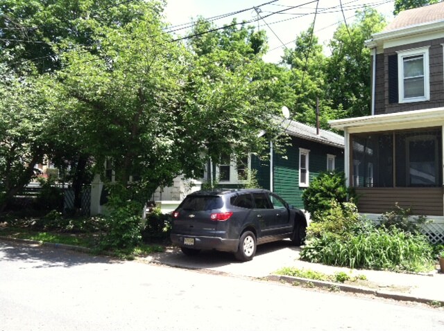 Primary Photo - 104 Newell Ave