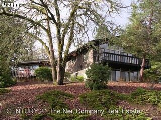 Primary Photo - 280 SE Summit Dr