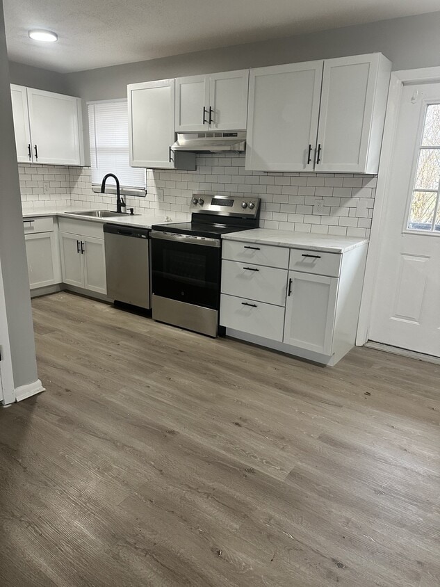 Foto principal - 4327 Arlington Cir