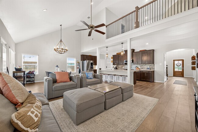 Building Photo - 6122 Hazel Lk Dr