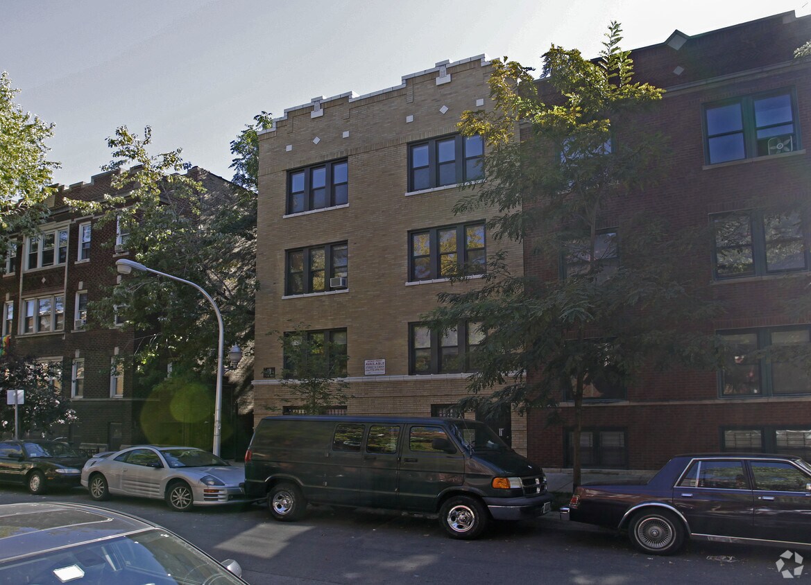 Foto del edificio - 837 W Cornelia Ave