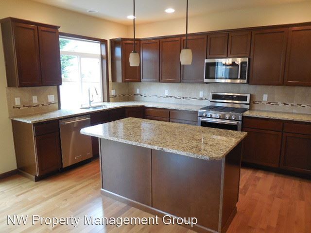 Building Photo - 4 br, 2.5 bath House - 1915 151st Pl SW