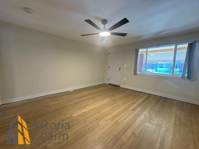 Building Photo - Cozy 2-Bedroom Home with Modern Updates & ...