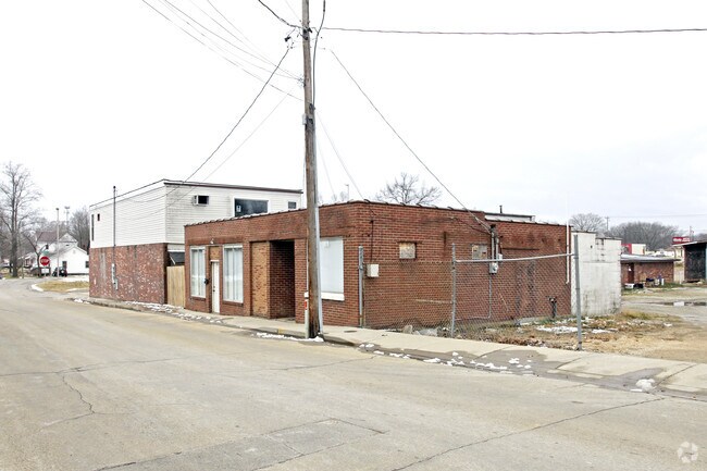 Building Photo - 429-463 E Karsch Blvd