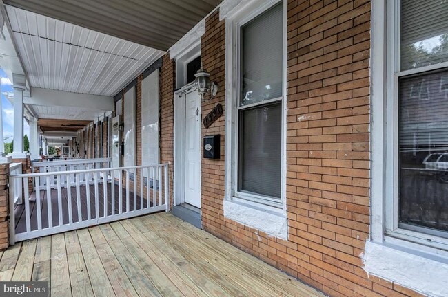 Building Photo - 3027 Walbrook Ave