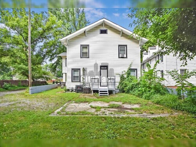 Foto del edificio - 3261 Carrollton Ave