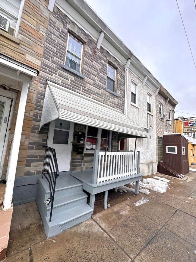 Building Photo - 546 N 11th St