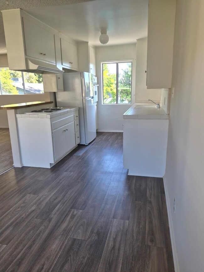 Building Photo - The Palms Apartments