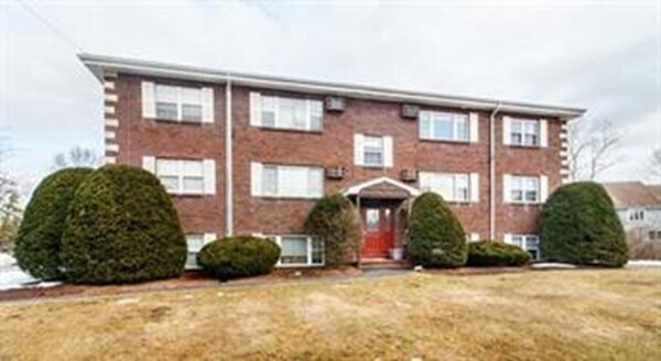 Primary Photo - 126 Parker St