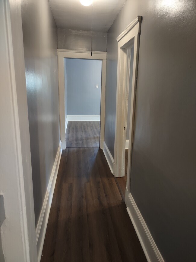 Building Photo - 3432 W 41st St