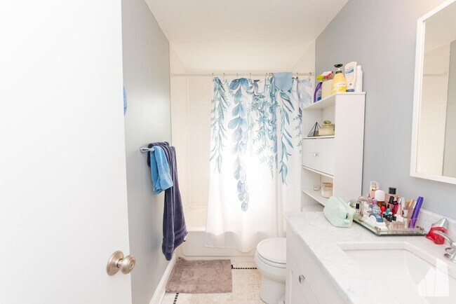 Foto del edificio - 1 bedroom in Chicago IL 60640