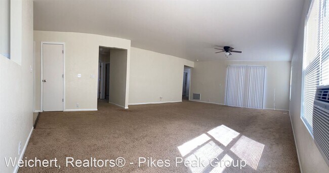 Foto del edificio - 3 br, 2 bath House - 9339 Bethpage Road