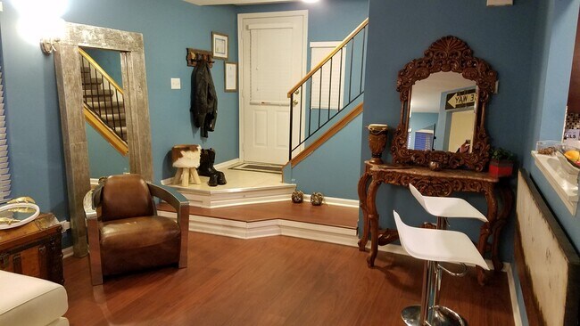 Foto del edificio - 2731 Preston Ct