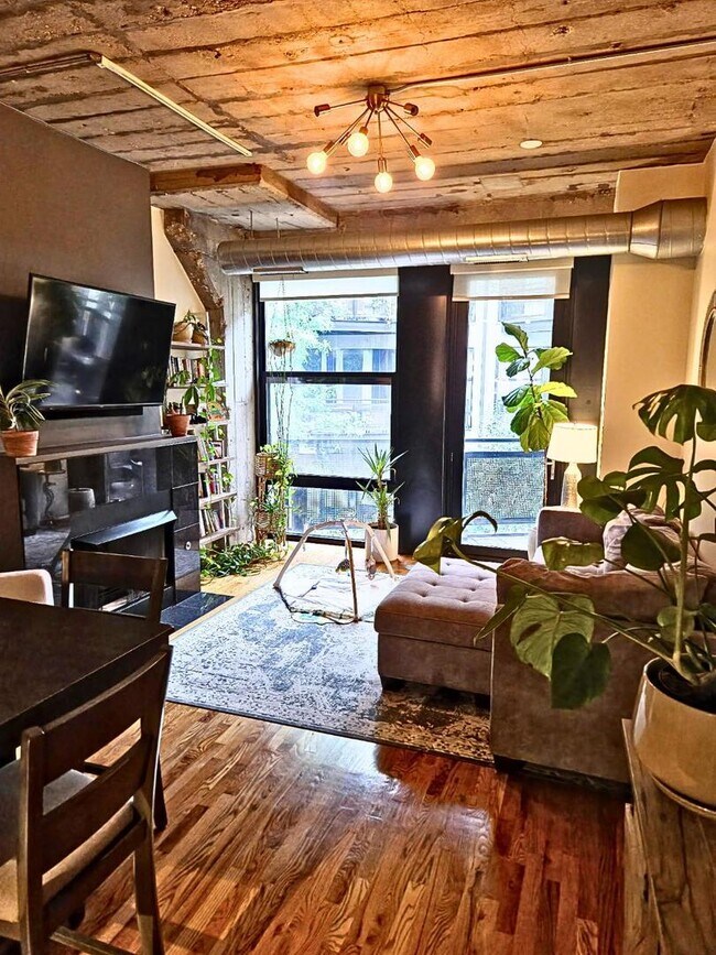 Foto del edificio - 1151 W 14th Pl